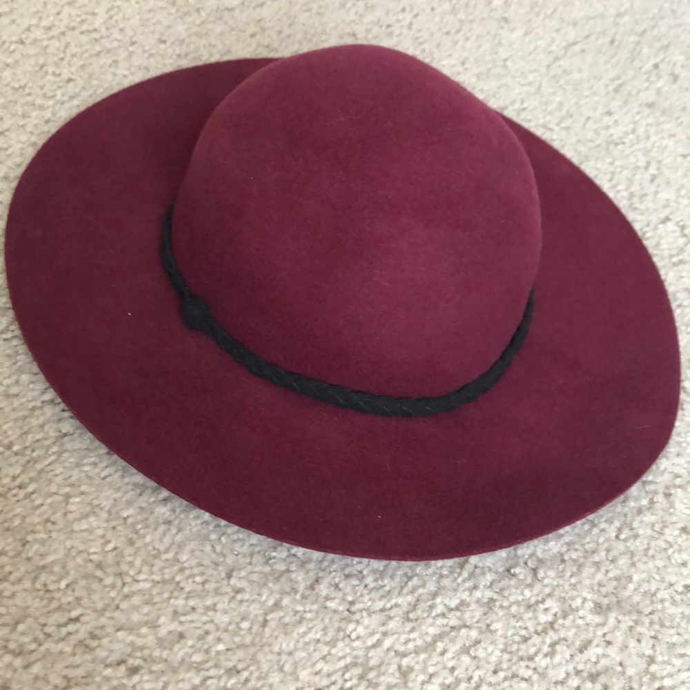 H&M- Casual hat